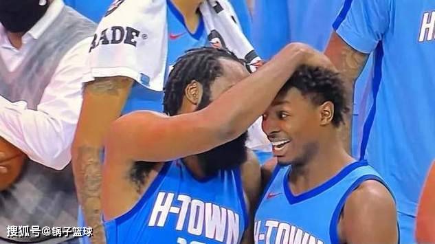  锡安脚踝扭伤预计缺席两周常规赛  